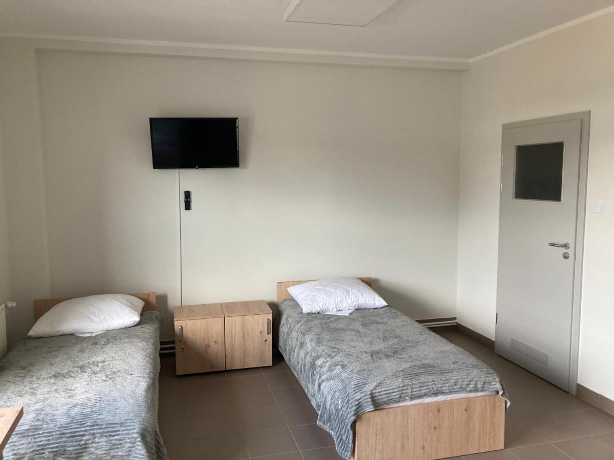 Hostel Przy Stadionie ヤヴォジュノ エクステリア 写真